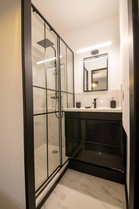 Elegant T3 Le Petit Palais Avignon Apartment Bagian luar foto