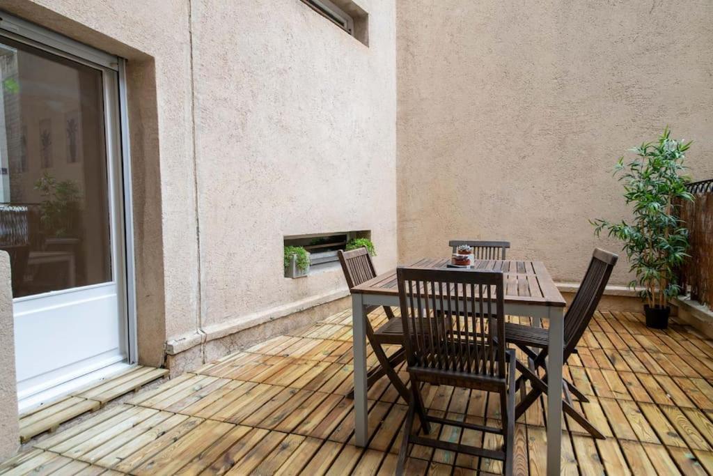 Elegant T3 Le Petit Palais Avignon Apartment Bagian luar foto
